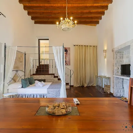 Palazzo Santa Maria Del Buon Consiglio By Apulia * 바리
