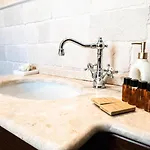 Palazzo Santa Maria Del Buon Consiglio - 1 * Bari