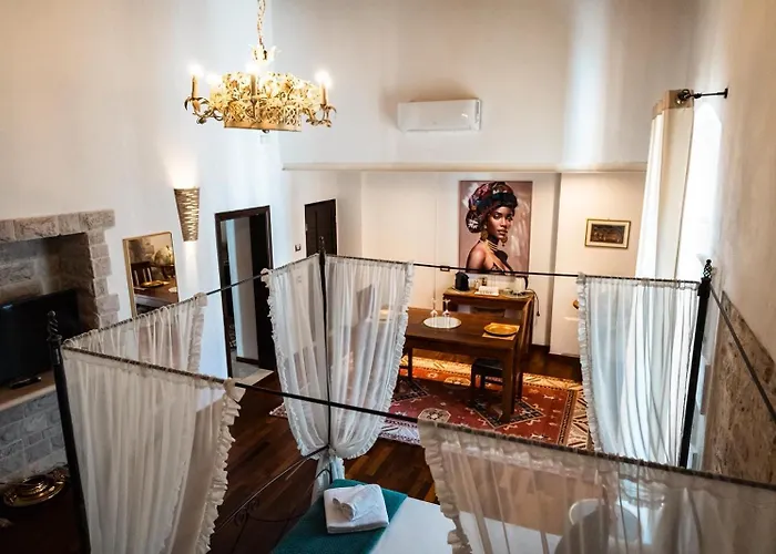 Palazzo Santa Maria Del Buon Consiglio - 1 Apartament Bari