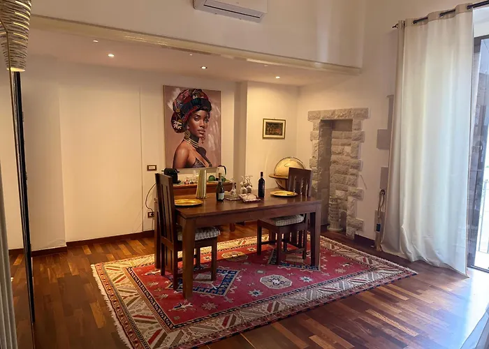 Palazzo Santa Maria Del Buon Consiglio - 1 Apartamento *